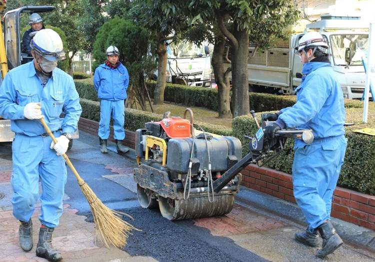 チームで協力して作業を行います