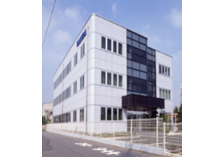 茨城県取手市にある藤代工場では、設計、製造、検査まで一貫して行っています。